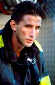 Brian McCaffrey (William Baldwin) wird in eine Ermittlungseinheit versetzt, wo er eine Serie von Brandstiftungen untersuchen soll …