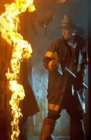 Stephen (Kurt Russell) ist F&uuml;hrer des L&ouml;schzugs, und &uuml;berall sucht er das Risiko.