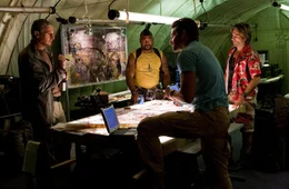Um seine Unschuld zu beweisen, muss das A-Team erneut ein Verbrechen begehen - sie hatten schon bessere Pl&auml;ne: Hannibal (Liam Neeson, l.), B.A. (Quinton Jackson, 2.v.l.), Face (Bradley Cooper, 2.v.r.), Murdock (Sharlto Copley, r.) ...