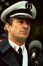 Brandinspektor Donald Rimgale (Robert De Niro) leitet eine Ermittlungseinheit die eine Serie von Brandstiftungen untersuchen soll &hellip;; Brandinspektor Donald Rimgale (Robert De Niro) leitet eine Ermittlungseinheit die eine Serie von Brandstiftungen untersuchen soll