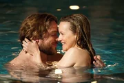 Kann die zarte Romanze zwischen Physiotherapeut Matthias (Ronald Zehrfeld, l.) und der ehrgeizigen Anw&auml;ltin Maria Schwadorf (Stefanie Stappenbeck, r.) den Intrigen von Marias Ex-Chef standhalten?