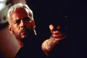 Der Schakal (Bruce Willis) wird von einem Ex-Terroristen verfolgt.