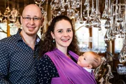 Reto und Cornelia Z&uuml;nd mit Baby Yasmin