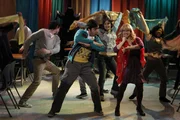 Ein Traum von Bollywood: Bernadette (Melissa Rauch, r.) und Rajesh (Kunal Nayyar, l.) ... Ein Traum von Bollywood: Bernadette (Melissa Rauch, r.) und Rajesh (Kunal Nayyar, l.) ...