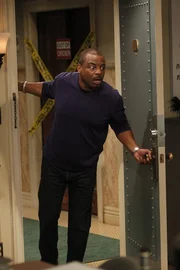 Sheldon hat LeVar Burton eingeladen - da er nicht fassen kann, dass seine Freunde Leonard als den Kern der Gruppe ansehen ...