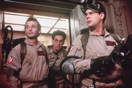 Die Geisterj&auml;ger (v.l.) Dr. Peter Venkman (Bill Murray), Dr. Egon Spengler (Harold Ramis) und Dr. Raymond Stantz (Dan Aykroyd) nehmen den Kampf gegen "Gozer", den "Gott der Finsternis", auf.