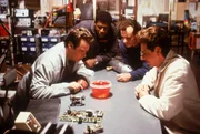 Die Geisterj&auml;ger Dr. Raymond Stantz (Dan Aykroyd), Winston Zeddmore (Ernie Hudson), Dr. Peter Venkman (Bill Murray) und Dr. Egon Spengler (Harold Ramis) versuchen herauszufinden, was es mit dem unheimlichen Schleim auf sich hat.