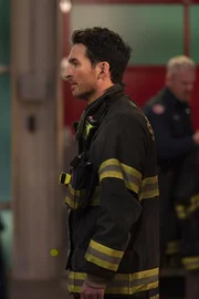 Travis Montgomery (Jay Hayden)