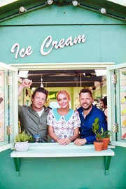 (v.l.n.r.) Jamie Oliver; Lindsay Lohan; Jimmy Doherty
