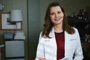 Glaubt, dass sie bei der bevorstehenden Operation sterben wird und st&ouml;&szlig;t mit ihrem Verhalten einige Kollegen vor den Kopf: Dr. Hermans (Geena Davis) ...