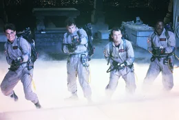 Auf dem Dach eines Wolkenkratzers kommt es f&uuml;r die Geisterj&auml;ger (v.l.) Dr. Egon Spengler (Harold Ramis), Dr. Raymond Stantz (Dan Aykroyd), Dr. Peter Venkman (Bill Murray) und Winston Zeddmore (Ernie Hudson) zum Showdown im entscheidenden Kampf gegen "Gozer"...