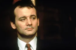 Der Parapsychologe Dr. Peter Venkman (Bill Murray) gr&uuml;ndet mit zwei Kollegen eine private Geisterj&auml;ger-Agentur. Da trifft es sich gut, dass in New York pl&ouml;tzlich ein rapides Ansteigen paranormaler Ph&auml;nomene zu verzeichnen ist...