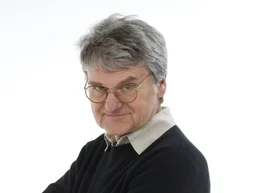MDR FERNSEHEN DER LANGE LANGE-ABEND, "Eine Hommage an Bernd-Lutz Lange". Nur einmal im Jahr sind Katrin Weber und Bernd-Lutz Lange im Leipziger academixer-Keller zu Gast. Pointenreich pr&auml;sentieren sie dann im Ping-Pong-Takt Kindheitserlebnisse, Jugends&uuml;nden, Pubert&auml;tskrisen und nat&uuml;rlich ihr reichlich erfolgreiches berufliches Schaffen. Bernd-Lutz Lange