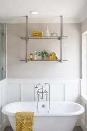 Wer m&ouml;chte sich bei diesem Anblick nicht auch direkt ein hei&szlig;es Bad einlassen? Hat Renovierungsprofi Joanna mit ihrer Inneneinrichtung, in der jedes Mal ganz viel Liebe f&uuml;rs Detail steckt, auch den Geschmack ihrer jungen Kunden getroffen?