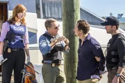 Bei den Ermittlungen sto&szlig;en Pride (Scott Bakula, 2.v.l.), Lasalle (Lucas Black, r.) und Abigail Borin (Diane Neal, l.) auf Clive Roberts (Neal Kodinsky, 2.v.r.). Doch was hat er damit zu tun?