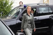 Alexandra Beck (Julia Brendler) vom LKA trifft in Ladenburg ein. Sie ist fest entschlossen, die Geiselnehmer nicht entkommen zu lassen.