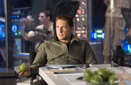 Ben Gannon (Josh Lucas) ahnt noch nicht, dass er als Pilot einen Krieg verhindern muss, da sich der Kampfjet EDI durch k&uuml;nstliche Intelligenz verselbstst&auml;ndigen und Gebiete radioaktiv verseuchen wird.
