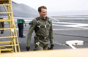 Der neue Kampfjet der US-Navy ben&ouml;tigt keinen Piloten mehr. Ein Superrechner steuert ihn. Geschwader-Chef Ben Gannon (Josh Lucas) soll mit dem neuen Bomber erste Eins&auml;tze fliegen ...