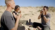 Bei einer Teezeremonie am Strand erfährt Lena Hager, wie das Ritual mehr Ruhe und Achtsamkeit in den Alltag bringt. Bei einer Teezeremonie am Strand erfährt Lena Hager, wie das Ritual mehr Ruhe und Achtsamkeit in den Alltag bringt.
