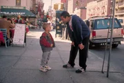Sonny (Adam Sandler, r.) und Julian (Cole/Dylan Sprouse) wachsen immer mehr zusammen und lernen voneinander. Besonders Sonny macht wichtige Erfahrungen &uuml;ber Verantwortung und entwickelt nach und nach echte Vatergef&uuml;hle f&uuml;r Julian.