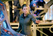 Lt. Kara Wade (Jessica Biel)