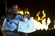 Jack Quinn (Jean-Claude Van Damme) rettet seinen Sohn.