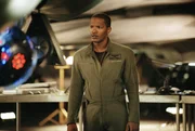 Als ein unbemannter High Tech-Jet seinen eigenen Willen entwickelt und v&ouml;llig au&szlig;er Kontrolle ger&auml;t, m&uuml;ssen Henry Purcell (Jamie Foxx) und seine Freunde alles Menschenm&ouml;gliche unternehmen, um die k&uuml;nstliche Intelligenz zu stoppen. Denn ansonsten droht das Schlimmste: der n&auml;chste und m&ouml;glicherweise letzte Weltkrieg ...