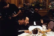 Vorne, v.li.: Leon (Jean Reno), Mathilda (Natalie Portman)