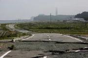 Stra&szlig;e nach Fukushima.