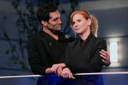 Ruhiger Moment zu zweit: Dominic Rains als Dr. Crockett Marcel, Sarah Rafferty als Dr. Pamela Blake