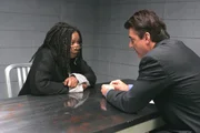 Chesley Watkins (Whoopi Goldberg), Detective Mike Logan (Chris Noth)
