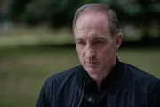 Lorik (Michael McElhatton) Lorik (Michael McElhatton)