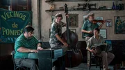 v.l.n.r. Julio F&auml;rber (Diego Cremonesi), Atilio Fern&aacute;ndez (Manuel Vicente), Tito Godoy (Rafael Spregelburd) und Carlos Acosta (Carlos Portaluppi) proben zusammen f&uuml;r ihren n&auml;chsten Auftritt.