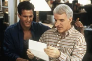 Chris (Rick Rossovich, l.) und C. D. Bales (Steve Martin)