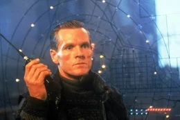 Stuart (William Sadler)