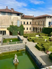 Villa Cicogna Mozzoni.