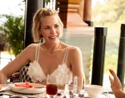 Kate Bohr (Leslie Bibb)