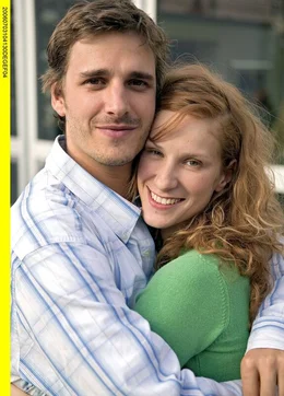 Wieder gl&uuml;cklich vereint: Maja (Chiara Schoras) und Stefan (Max von Thun).