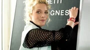 Kim Krause (Judith Hildebrandt) soll das Küchenchaos in Reutlitz beenden. Doch die angeblich gelernte Köchin kennt die einfachsten Rezepte nicht... Kim Krause (Judith Hildebrandt) soll das Küchenchaos in Reutlitz beenden. Doch die angeblich gelernte Köchin kennt die einfachsten Rezepte nicht...
