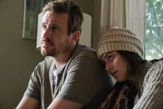 Jason Segel (Dane Faucheux), Dakota Johnson (Nicole Teague).