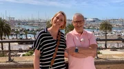 Für Wunderschön taucht Judith Rakers (l) ein in das wunderschöne Mallorca und trifft Einheimische, Auswanderer und Prominente wie Jan Hofer, die den Wandel der Insel spürbar machen. Für Wunderschön taucht Judith Rakers (l) ein in das wunderschöne Mallorca und trifft Einheimische, Auswanderer und Prominente wie Jan Hofer, die den Wandel der Insel spürbar machen.