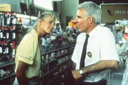 C. D. Bales (Steve Martin, r.)