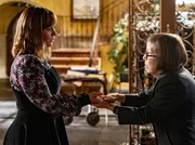 L-R: Intelligence Analyst Nell Jones (Ren&eacute;e Felice Smith), Operations Manager Hetty Lange (Linda Hunt)