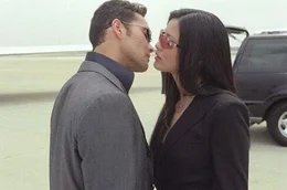 L-R: Ling (Mark Dacascos) und Sona (Kelly Hu)