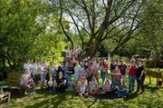 Ein Mann, 36 Frauen und 30 Kinder! Was sich im ersten Augenblick nach einer verr&uuml;ckten Kommune anh&ouml;rt, ist in Wirklichkeit ganz anders: Der Mann ist Gerrit - er ist privater Samenspender! 30 biologische Kinder sind dadurch entstanden. Aber nur drei von ihnen leben bei Gerrit und seiner Frau in Hamburg - Ein Mann, 36 Frauen und 30 Kinder - Gerrit mit seiner "Herde".