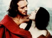 Der Protestant La M&ocirc;le (Vincent Perez) versucht, seine Lebensretterin und Liebhaberin, die katholische K&ouml;nigin Margot (Isabelle Adjani) vor dem Religionskrieg in Sicherheit zu bringen. Weiteres Bildmaterial finden Sie unter www.br-foto.de.