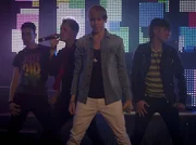 Varsity Fanclub heizen auf Bergers Abschiedsparty richtig ein.