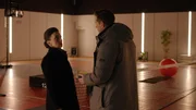 Deniz (Igor Dolgatschew) verlangt von der &uuml;berrumpelten Simone (Tatjana Clasing), Charlies Training zu &uuml;bernehmen.
