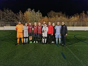 4. von links: Michael Mittermeier und Vereinsmitglieder des FC Ingolstadt 04 - Abteilung Blindenfußball. 4. von links: Michael Mittermeier und Vereinsmitglieder des FC Ingolstadt 04 - Abteilung Blindenfußball.