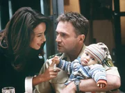 Dr. Vera Becker (Katharina M&uuml;ller-Elmau), die toughe, selbstbewusste Chefin der Verkehrsleitstelle, h&auml;lt den Streifenpolizisten Leo Fink (Bernhard Schir) f&uuml;r den allein erziehenden Vater des kleinen Felix (Maximilian und Matthias B&auml;umler) und entdeckt ihr Herz f&uuml;r die beiden.